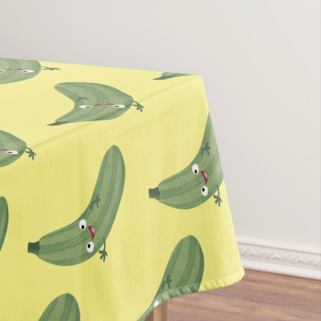 Nappe Caricature joyeux de courgettes mignonnes (In Situ)
