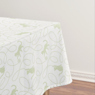 Nappe Chat joueur et motif de pelote de laine vert sauge