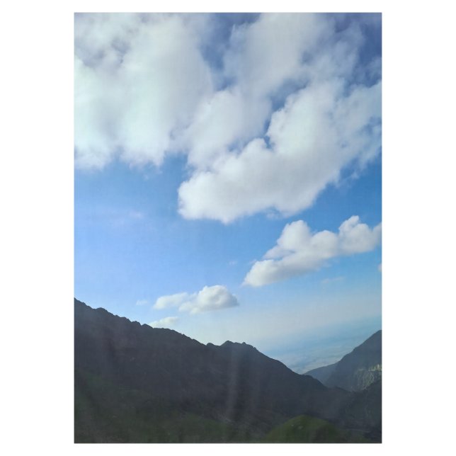 Nappe Cimes des Carpates sous un ciel bleu – Photographi (Devant)