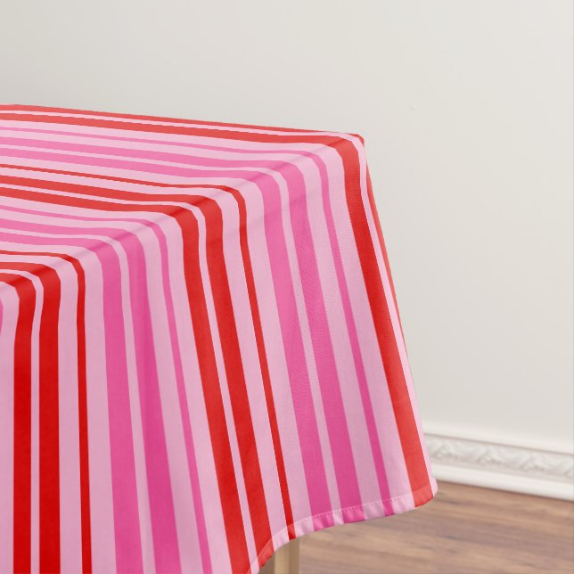 Nappe Conception de bandes verticales rose bubble gum ro (In Situ)