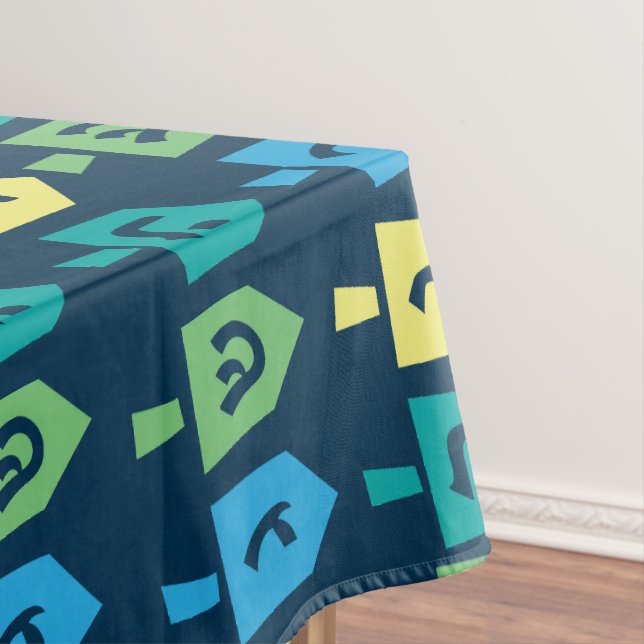 Nappe Hanukkah Dreidel Party Tablecloth (In Situ)