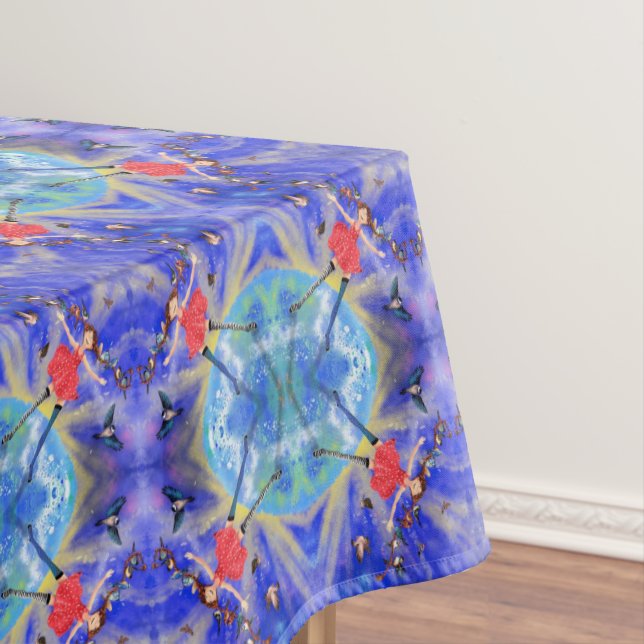 Nappe Happy Girl with birds (In Situ)