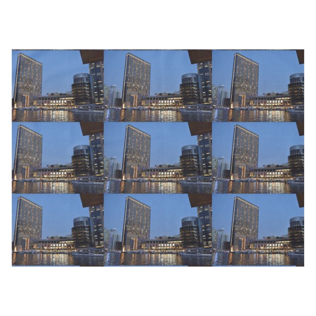 Nappe L'architecture de Dubaï la nuit (Devant (Horizontal))