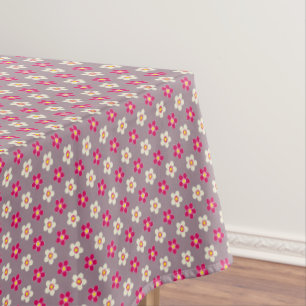 Nappe Modèle floral de pourpre et de fleurs blanches sur