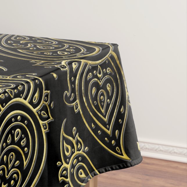 Nappe Motif de relief d'or de Paisley sur le noir (In Situ)