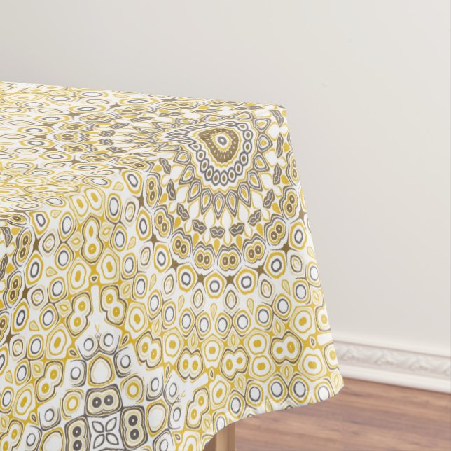 Nappe Motif Mandala Jaune Doré (In Situ)