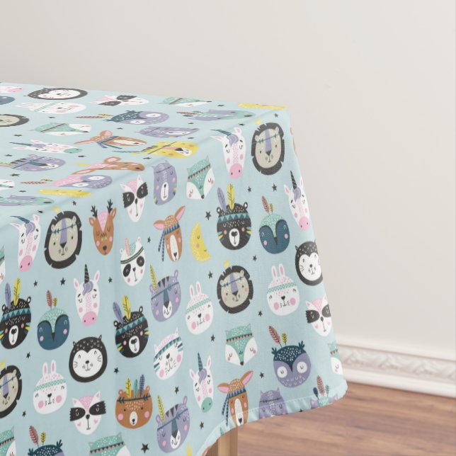 Nappe Motif tribal mignon de visage (In Situ)