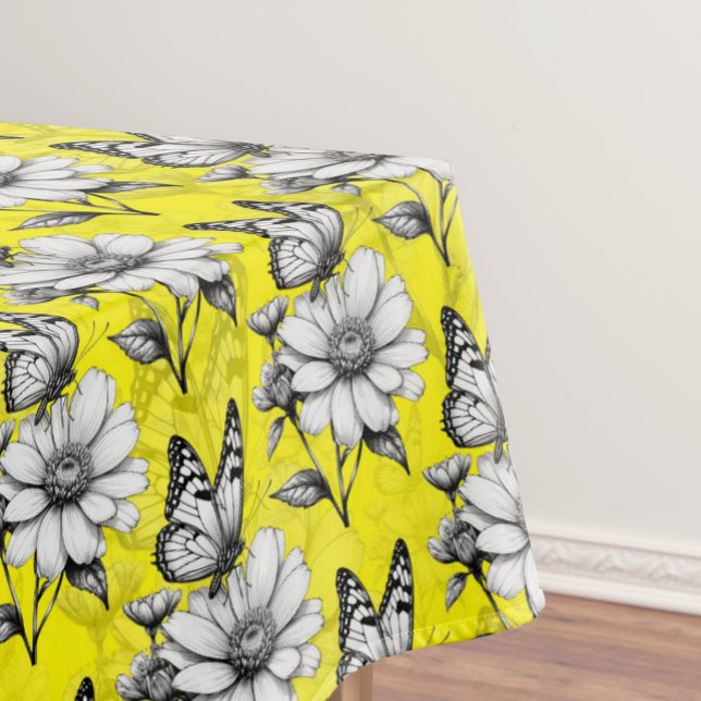 Nappe Papillon sur Motif Fleur Design Jaune (Créateur téléchargé)