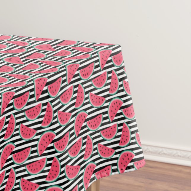 Nappe Pastèque douce sur les rayures noires et le motif (In Situ)