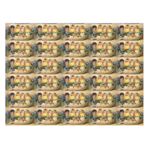 NAPPE POULET AVEC FLEURS DANS OEUF DE PÂQUES