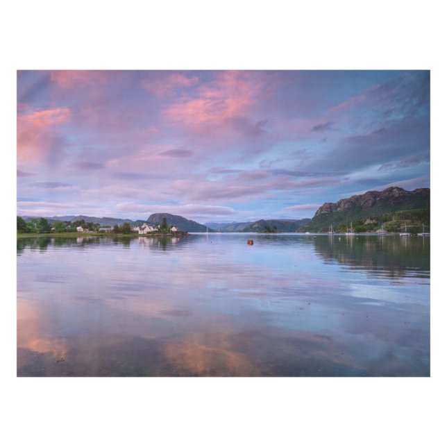 Nappe Réflexions sur le ciel de Dusk sur Loch Carron (Devant (Horizontal))