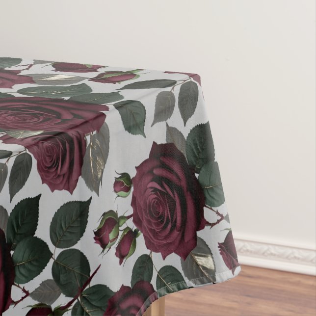 Nappe Roses Bourguignon Foncé Semblables à du Velours Av (In Situ)