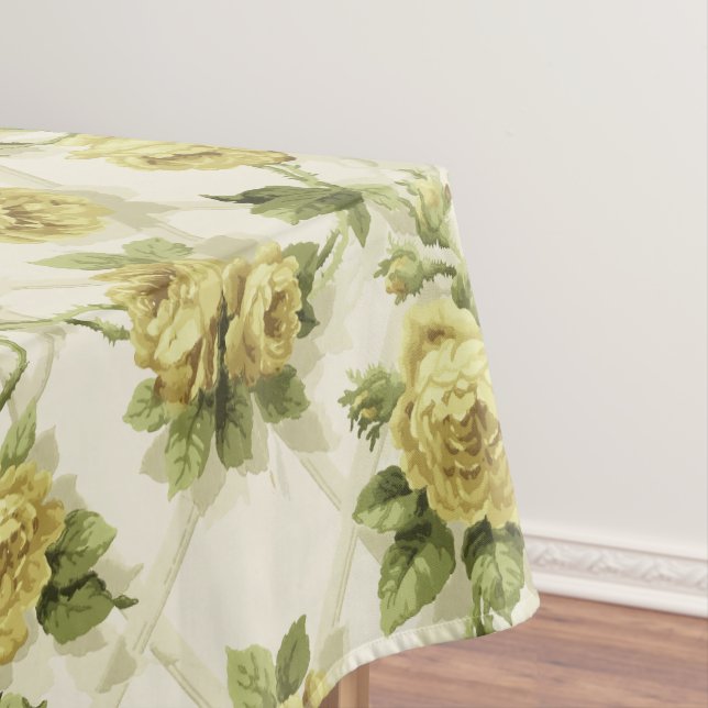 Nappe Roses Jaunes sur Trellis Motif Floral (In Situ)