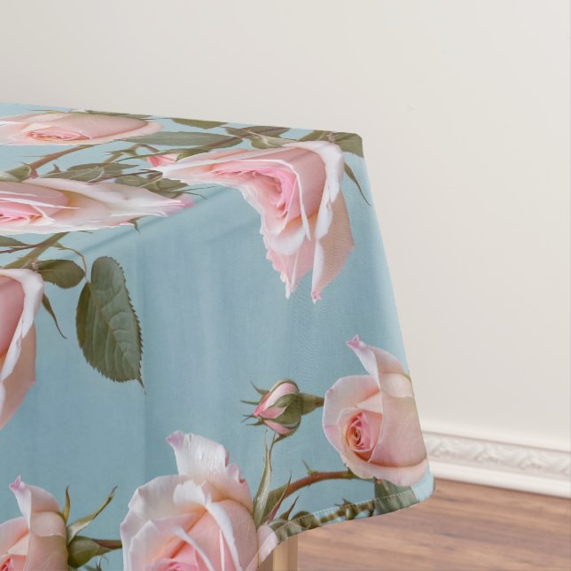 Nappe Roses roses pastel sur un fond bleu ciel doux  (In Situ)
