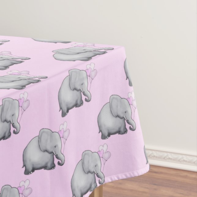 Nappe Superbe petite fille aux éléphants roses (In Situ)