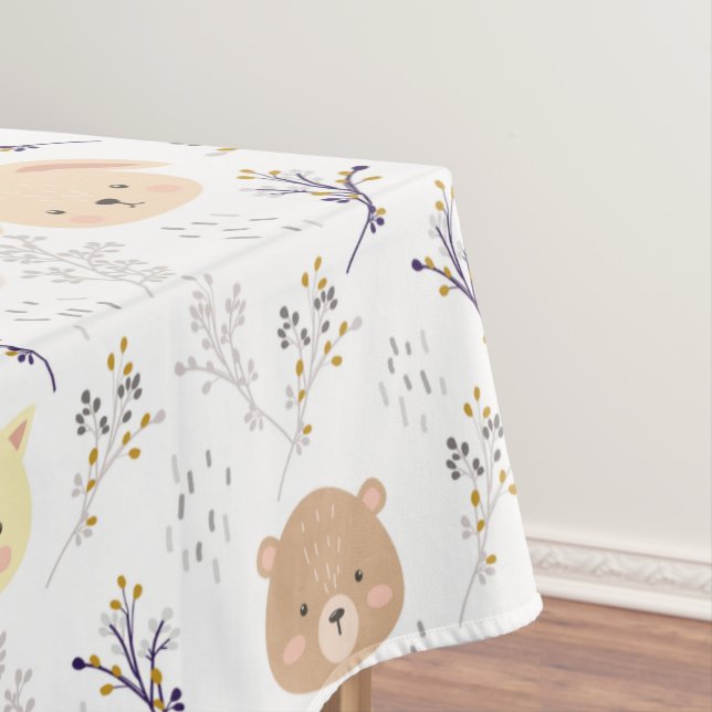 Nappe Tête D'Animal Adorable Et Motif Floral (In Situ)