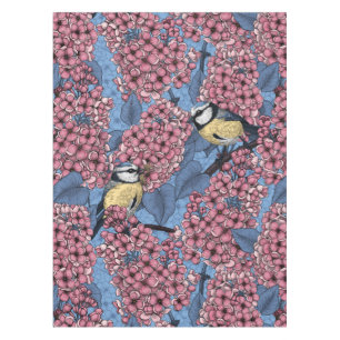 Nappe Tit birds dans le jardin lilas