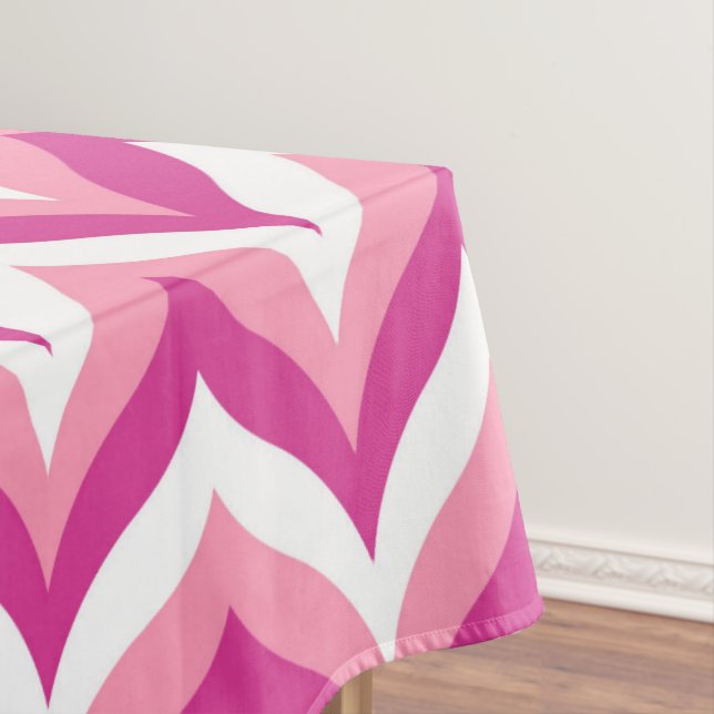 Nappe Tons Rose Et Blanc Zigzag Chevron Motif (In Situ)