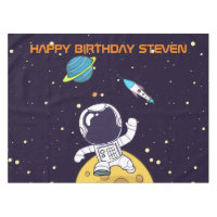 Un astronaute spatial découvre l'Anniversaire spat