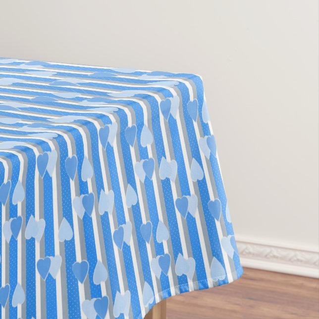 Nappe Valentine's Day hearts on striped background  (In Situ)