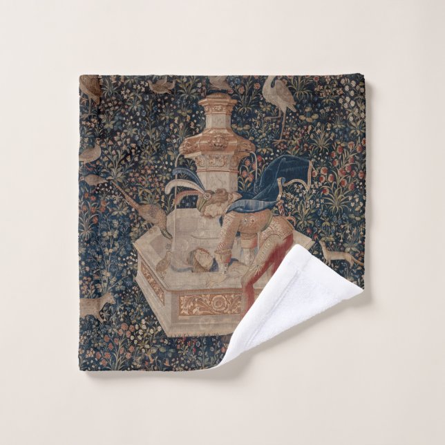 Narcisse au Puits, Tapisserie Médiévale (Gant de toilette)