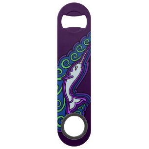 Narwhal ondule le dessin coloré de style celtique