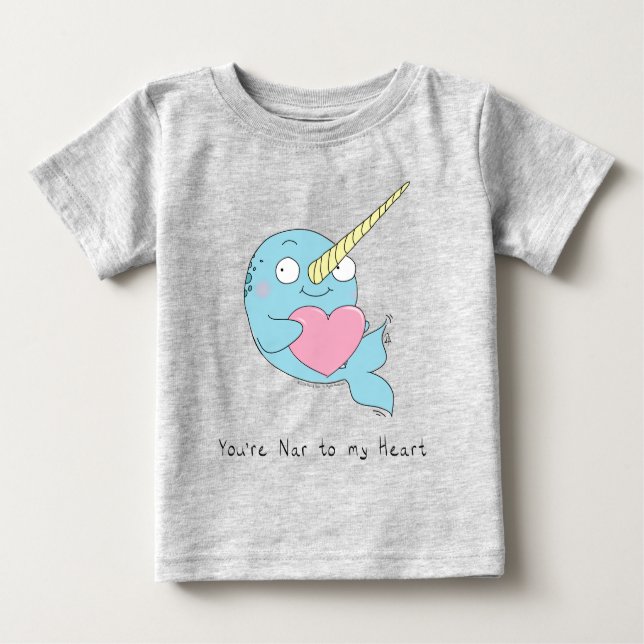 Narwhal serrant un coeur bébé T-shirt enfant (Devant)
