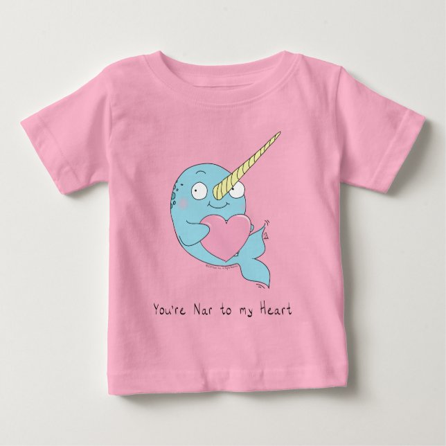 Narwhal serrant un coeur bébé T-shirt enfant (Devant)