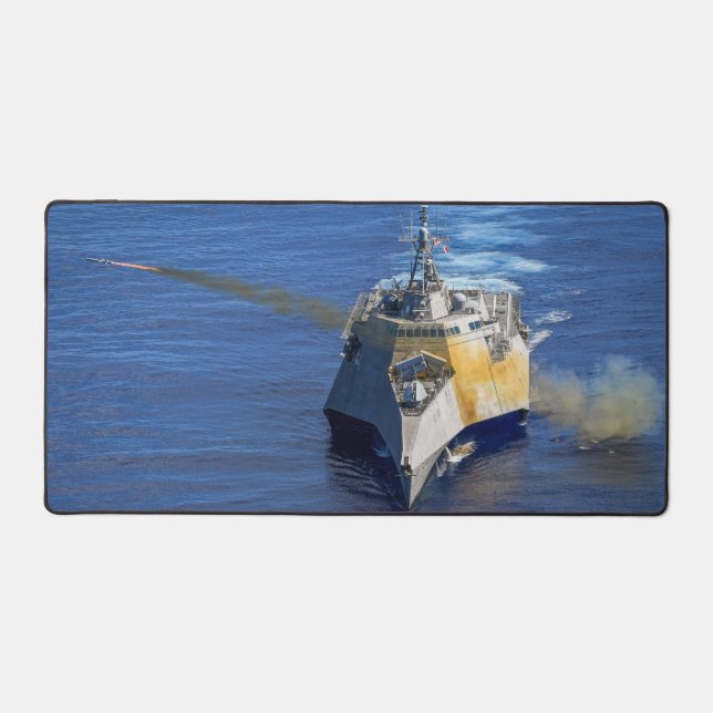 NAVIRE DE COMBAT LITTORAL AMÉRICAIN – LCS (Recto)