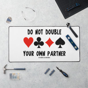 Ne Double Pas Votre Propre Costume Quatre Cartes P
