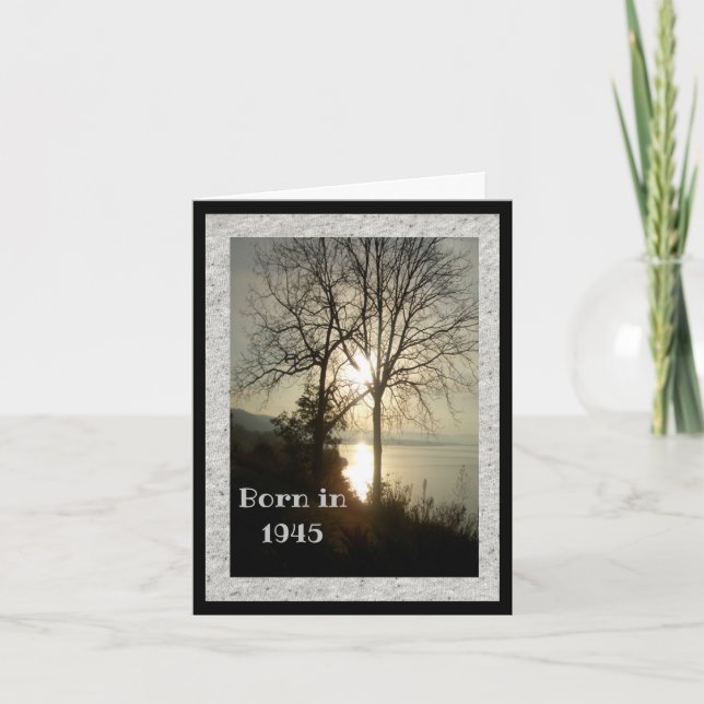 Né en 1945 Anniversaire faits amusants Carte de vo (Devant)