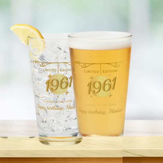 Né en 1961 Verre pour boissons de fête des 65 ans (Créateur téléchargé)