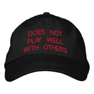 Ne joue pas bien avec d'autres Casquettes brodés