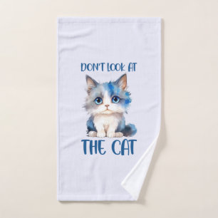 Ne regardez pas le chat - adorable chaton bleu