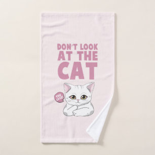 Ne regardez pas le chat - Drôle chat blanc