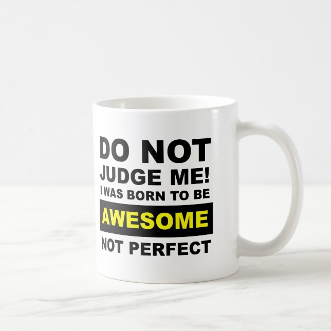 Née pour être géniale, pas parfaite, mug amusant (Droite)