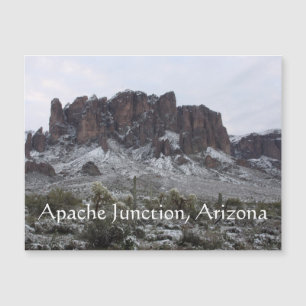 Neige sur les montagnes de superstition