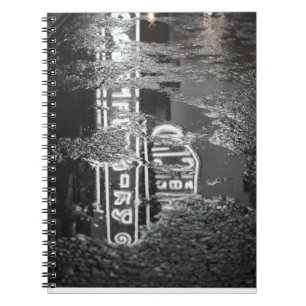 Neon Diner Réflexion Carnet de pluie