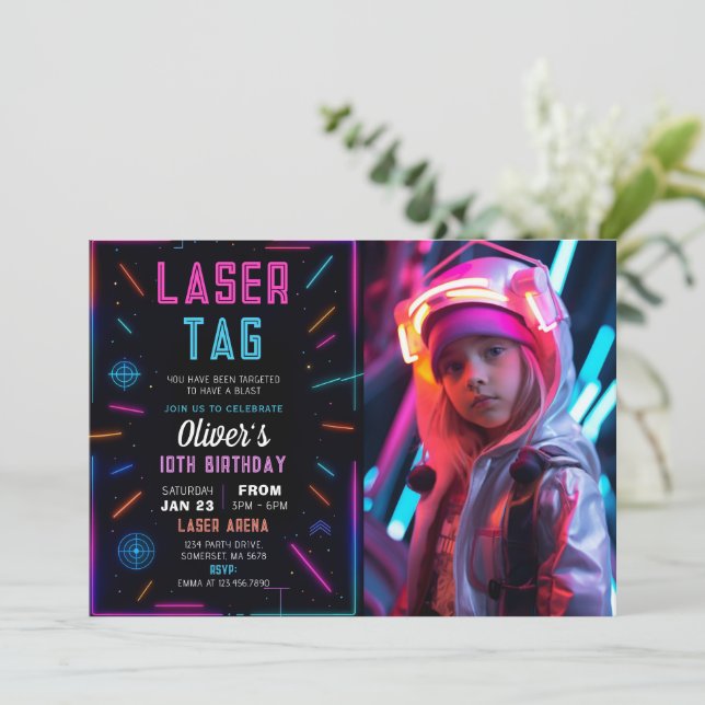 Neon Laser Tag Birthday Photo Invitation (Debout devant)