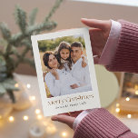 Nettoyer Simple Deux Photos Carte de Noël<br><div class="desc">Cette belle carte de Noël 2 Photo présente votre meilleure photo portrait avec une calligraphie moderne et un design minimaliste simple. Contre un délicat arrière - plan bronzé, votre photo est entourée d'une simple bordure blanche. De plus, notre carte offre une délicieuse surprise sur le dos, une photo de paysage...</div>