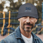 NEW DAD - est.2022 Casquette de baseball brodé<br><div class="desc">Casquette brodé conçu pour les DADS qui commencent leur vie parentale en 2022. Design de texte amusant sur les relations familiales par lumirala.</div>