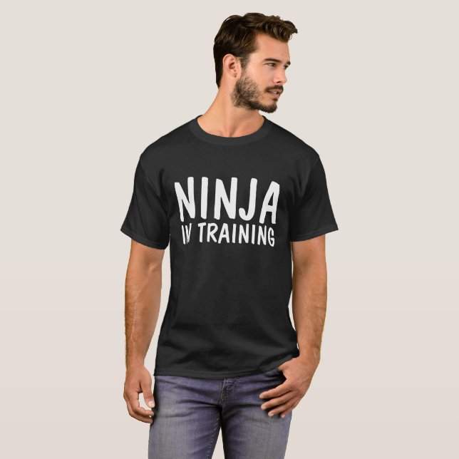 NINJA EN FORMATION T-shirts Funny Karate (Devant entier)