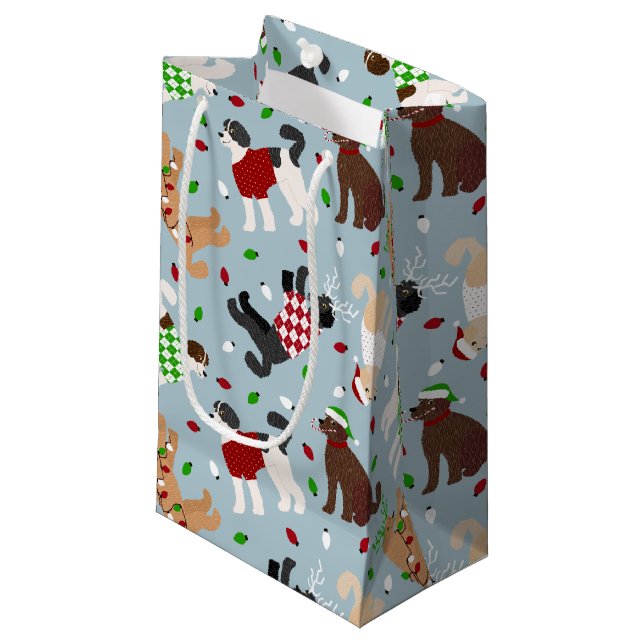 Noël Goldendoodle Labradoodle Petit sac cadeau (Devant Angle)