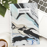 Noir Bleu Moderne Marbre d'Encre Liquide Personnal<br><div class="desc">Améliorez votre organisation avec ce planificateur personnalisé en marbre d'encre liquide moderne noir et bleu. Parfait pour les femmes qui apprécient les designs contemporains et artistiques, ce planificateur combine la beauté fluide de l'encre liquide à la fonctionnalité pratique. La motif en marbre noir et bleu apporte une touche de sophistication...</div>