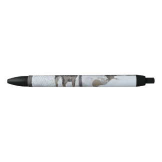 Noir Chien clôturé en stylo