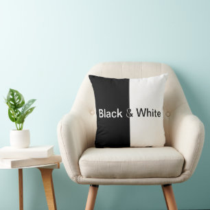 Noir et blanc sur oreiller à lancer noir et blanc