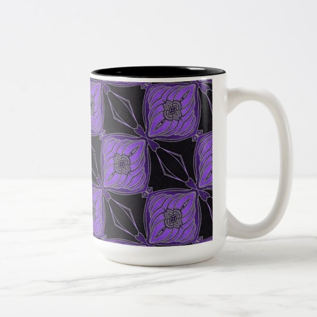 Noir et violet Abstrait Diamants Floraux Mug (Droit)