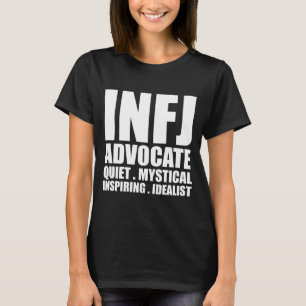 Noir introverti de T-shirt d'avocat d'INFJ