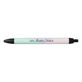 Noir L'ONU, Deux, stylo de Trois