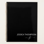 Noir moderne Simple Script Girly Monogramme 2025<br><div class="desc">Customisé monogrammed simple nom de script et initial moderne et élégant girly stylish noir et blanc Ajouter votre nom avec Girly Grey Initiales. Ce planificateur personnalisé est parfait pour Sweet 16,  Fête des mariées,  école,  bureau,  ou Mariage Planning pour quelqu'un au style chic simple et élégant.</div>